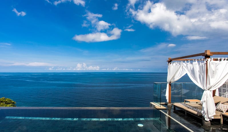 LOVE SEA VIEW CABANA